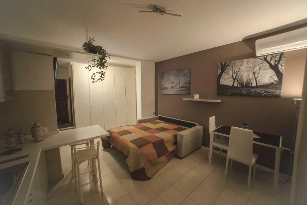 Little Ferrara Apartment 0*,