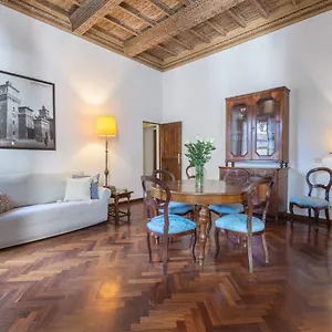 Frescobaldi Aparments! A Casa Di Francesco Ferrara